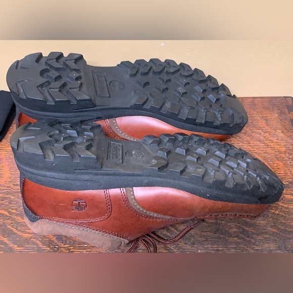 Men’s 9 Timberland Low/Mid Brown Leather Lug Sole Outdoorsman Woods Loafer Shoes - Picture 11 of 16